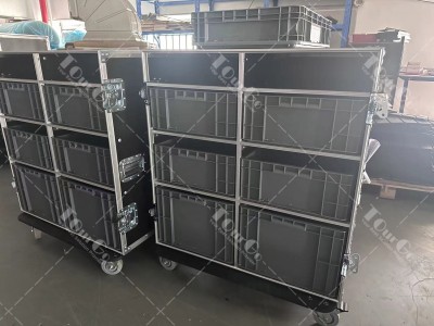  Flight Case With 8 Trays