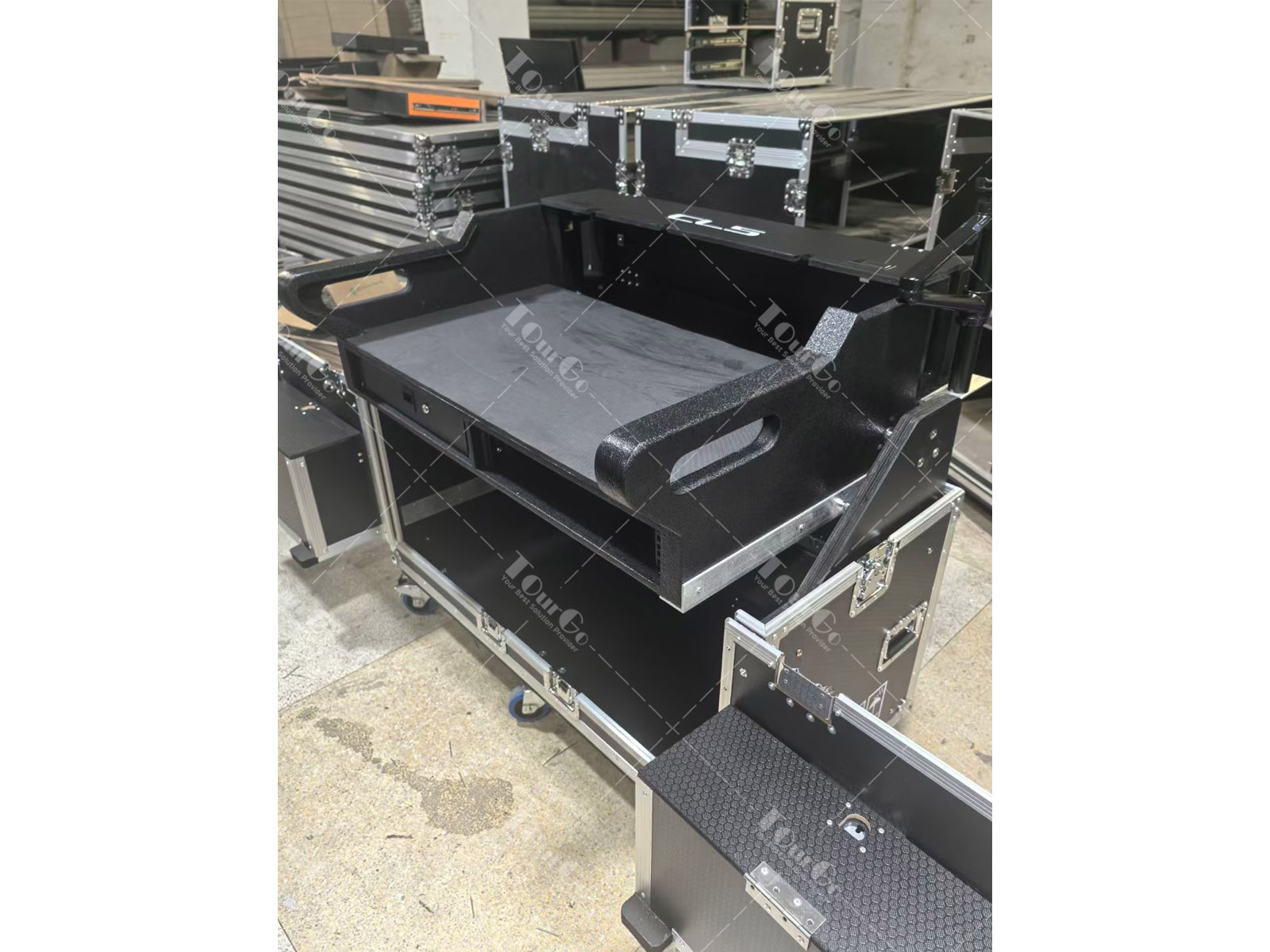 2 Flip flight case for Yamaha CL5