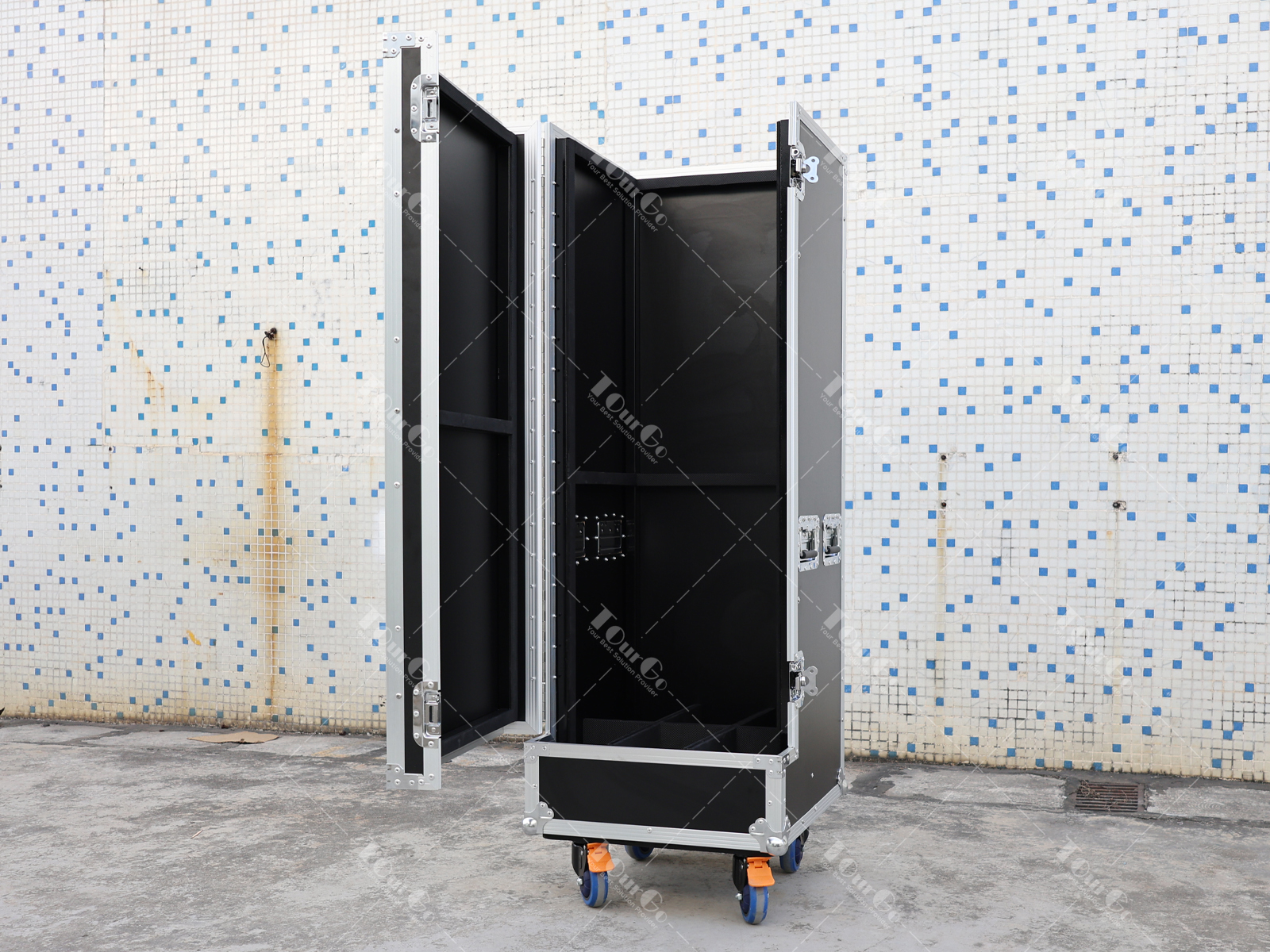 2 curtain rod flight case