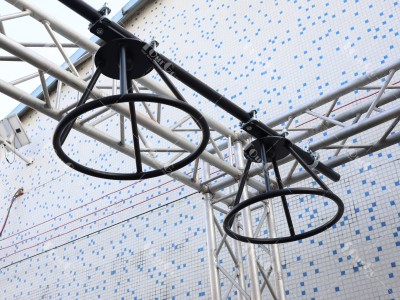 2 metal spinning wheels
