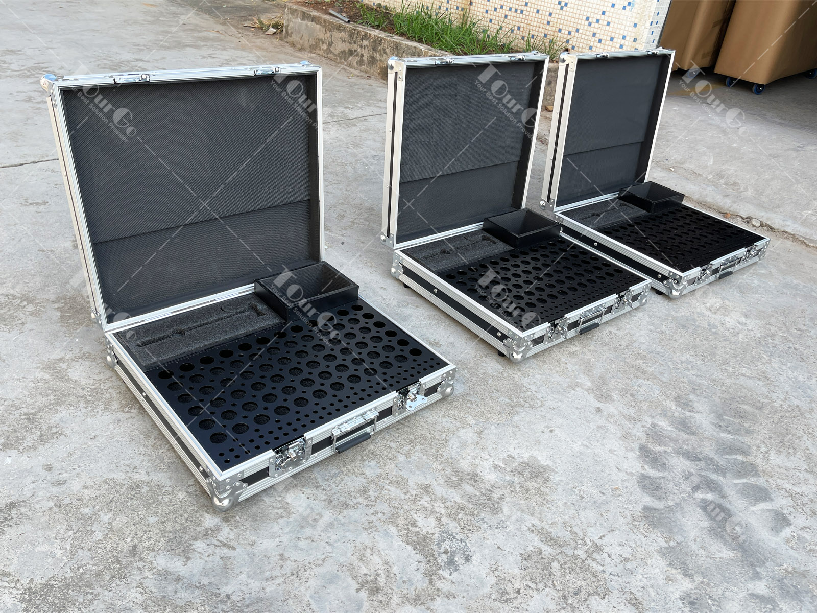 Stage Truss Toolbox Flight Case 72 Pcs Spigot Truss Eggs 120 Set Pin and R Clip Truss Connector