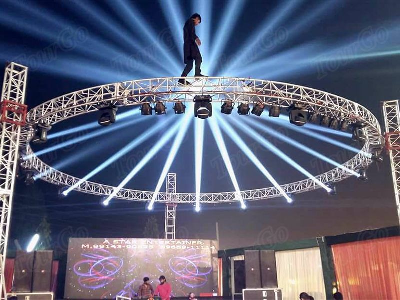 Ceiling-Lighting-Truss