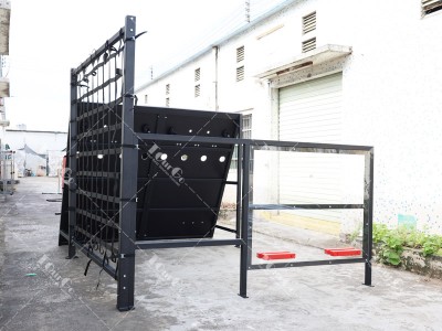 2 Climbing Obstacles 