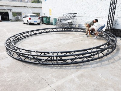 2 Circular Lighting Truss
