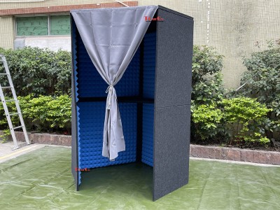 vocal booth 
