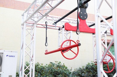 2TRAPEZE BARS