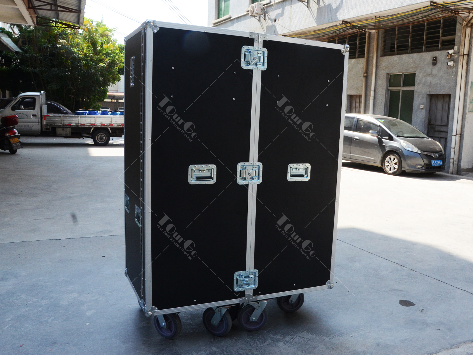 2 Utility Trunk Flight