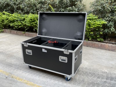 2Utility Trunk Cases – 44 x 19 x 17inch with Rubber Feet