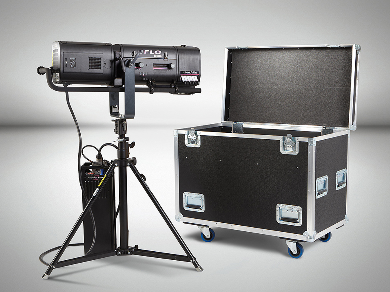 25Robert Juliat Flo Flightcase