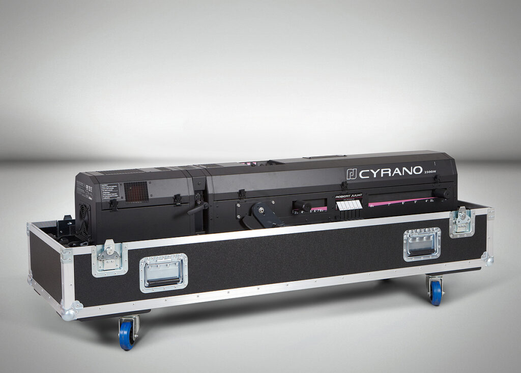 26Robert Juliat Cyrano CASE