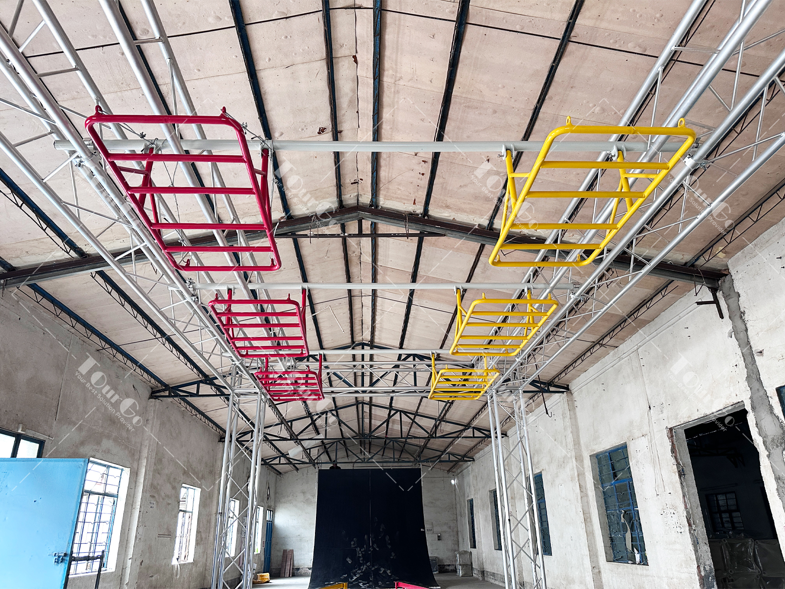 UIPM Obstacle 13. Tilting ladders