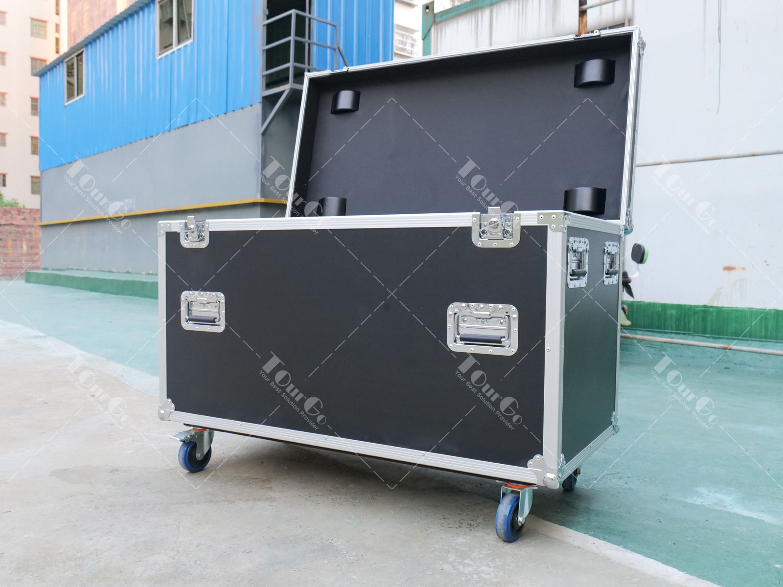 2trunk road case 