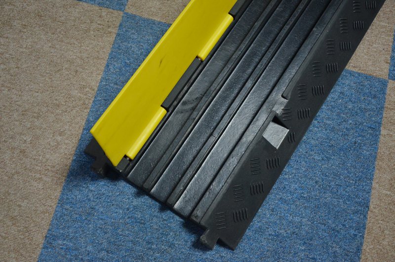 https://www.tourgosolution.com/cable-ramp/tourgo-3-channel-rubber-cable-ramp-protector.html