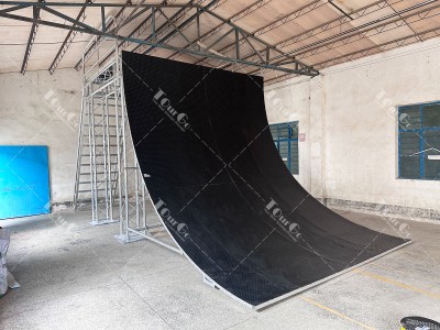 UIPM Obstacle 14. Finish wall