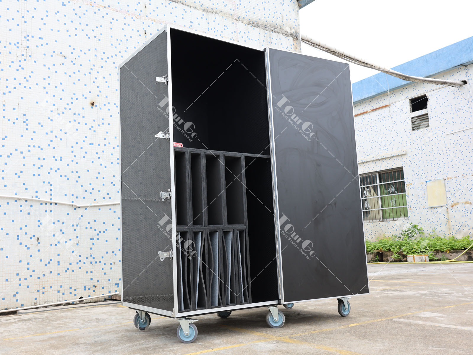 3 wardrobe roadcase 