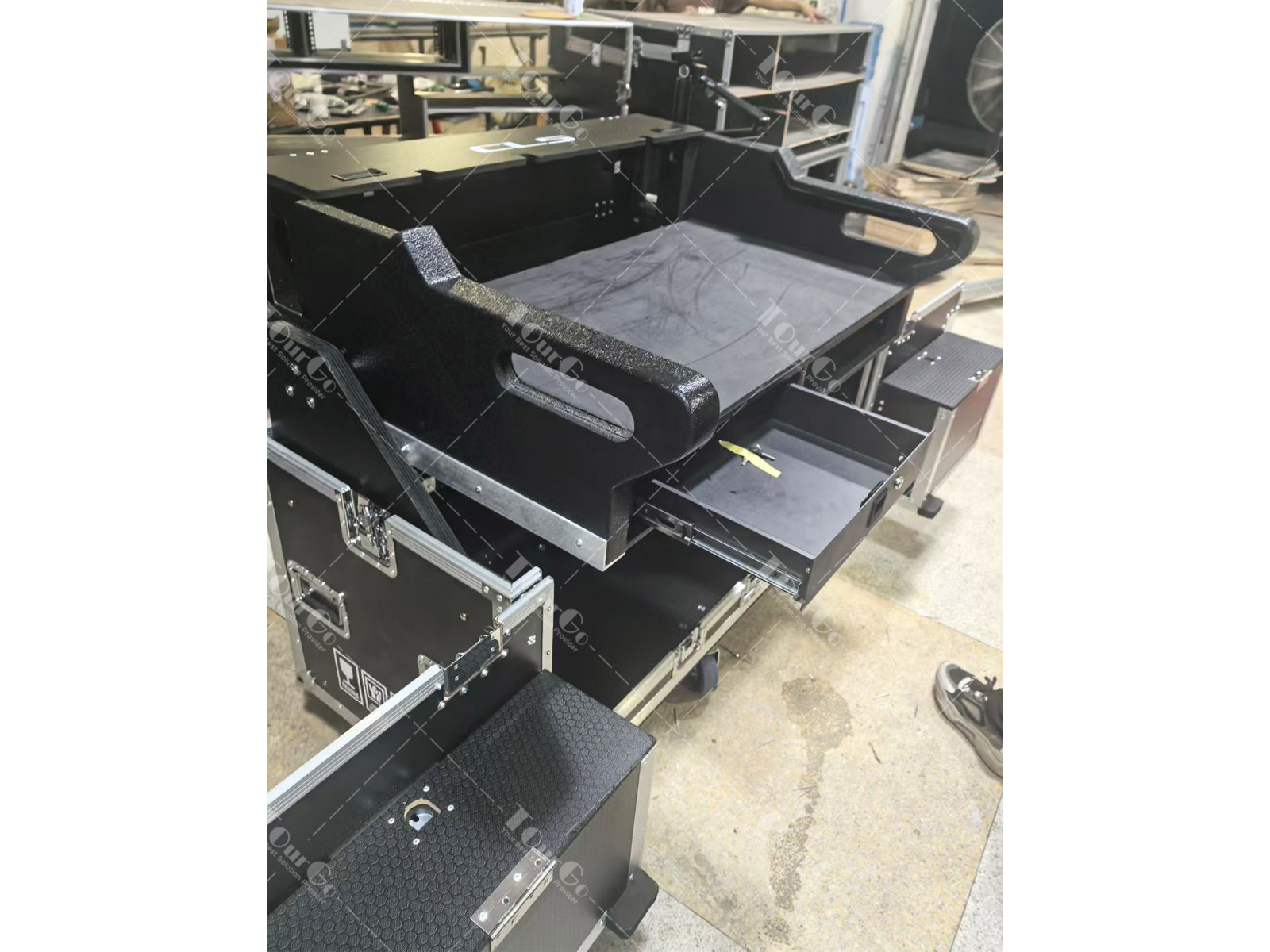 3 Flip flight case for Yamaha CL5
