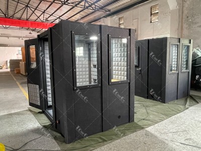 V Booth