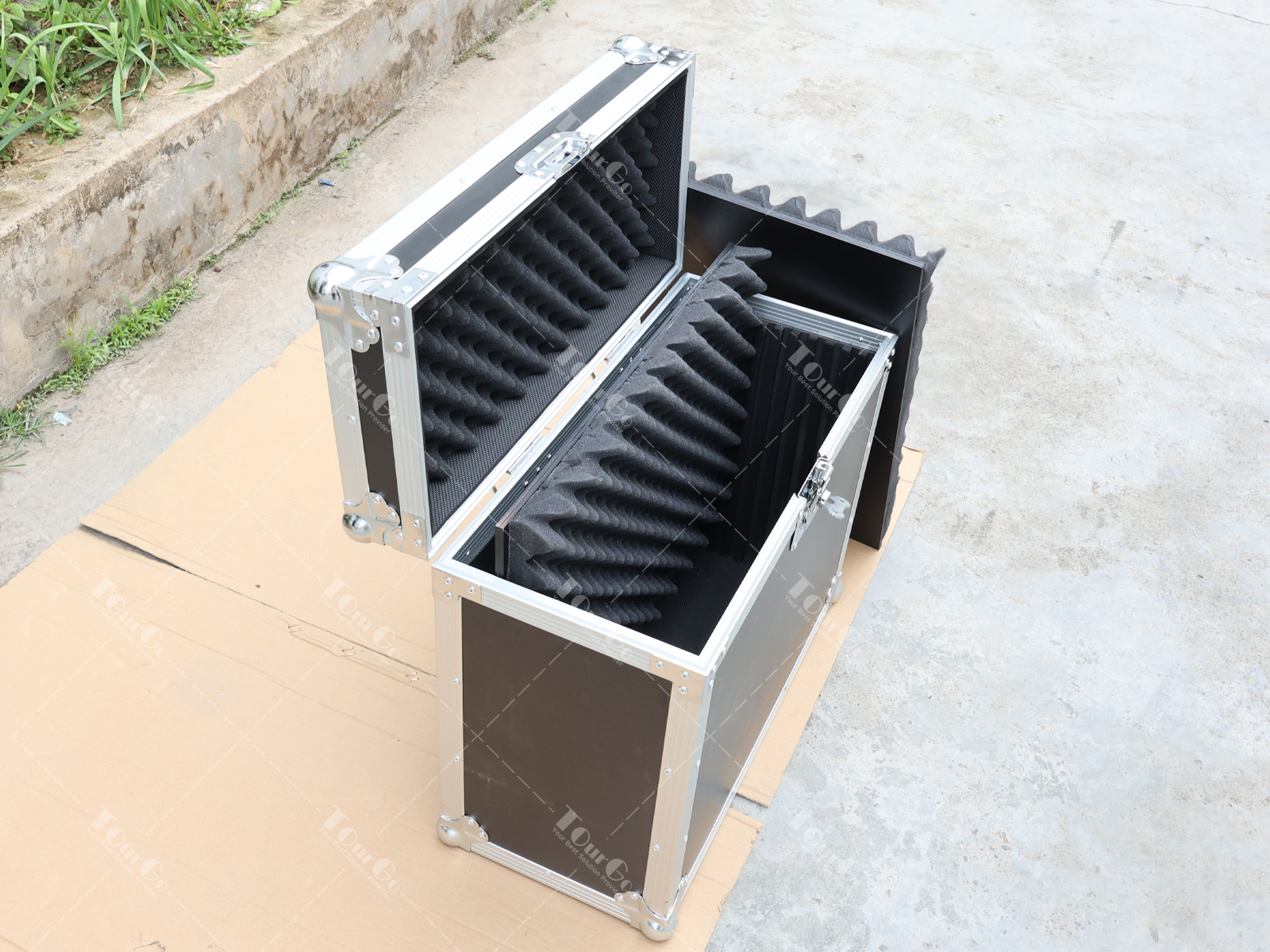 3 Universal flight case