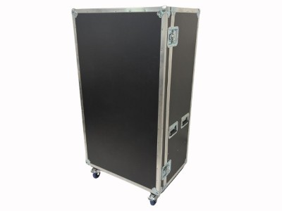 3 Guitar Vault Flight Case