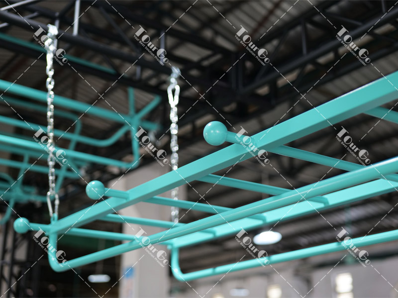 3 Hanging Metal Ladder