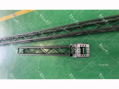 3 square truss six-sided joint