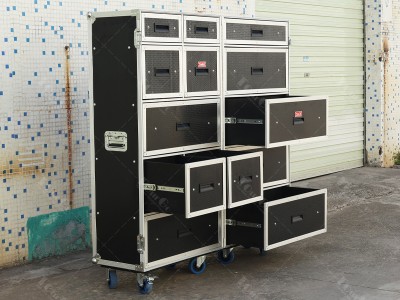 3 Thirteen Drawer Workbox