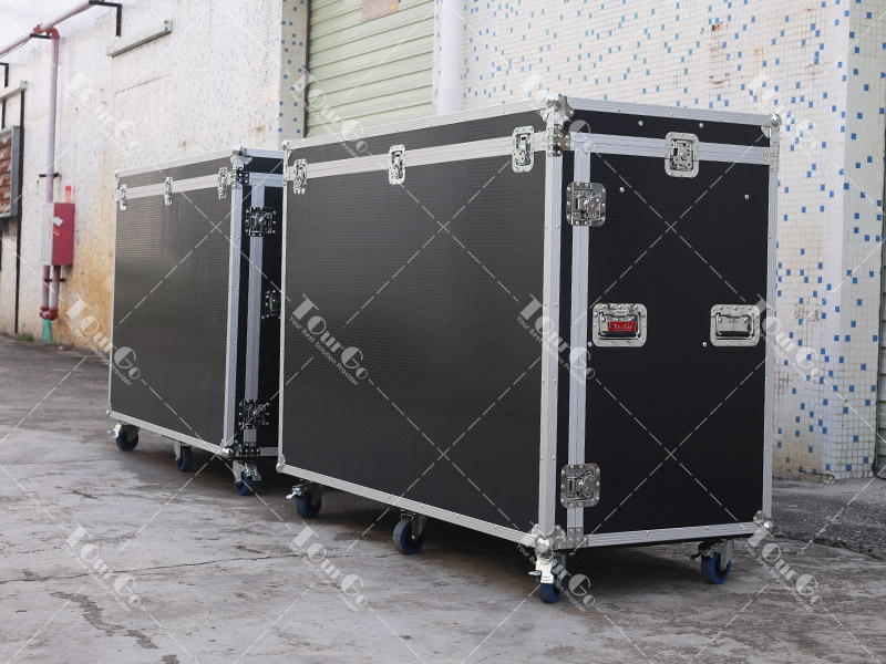3 Maximum Hospitality Flightcase
