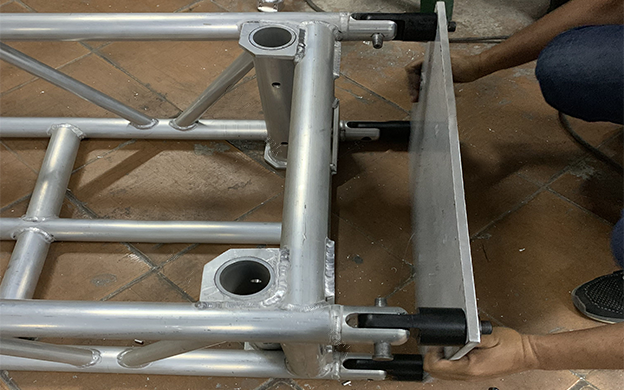 3 Base for pre rig truss with mail connectors