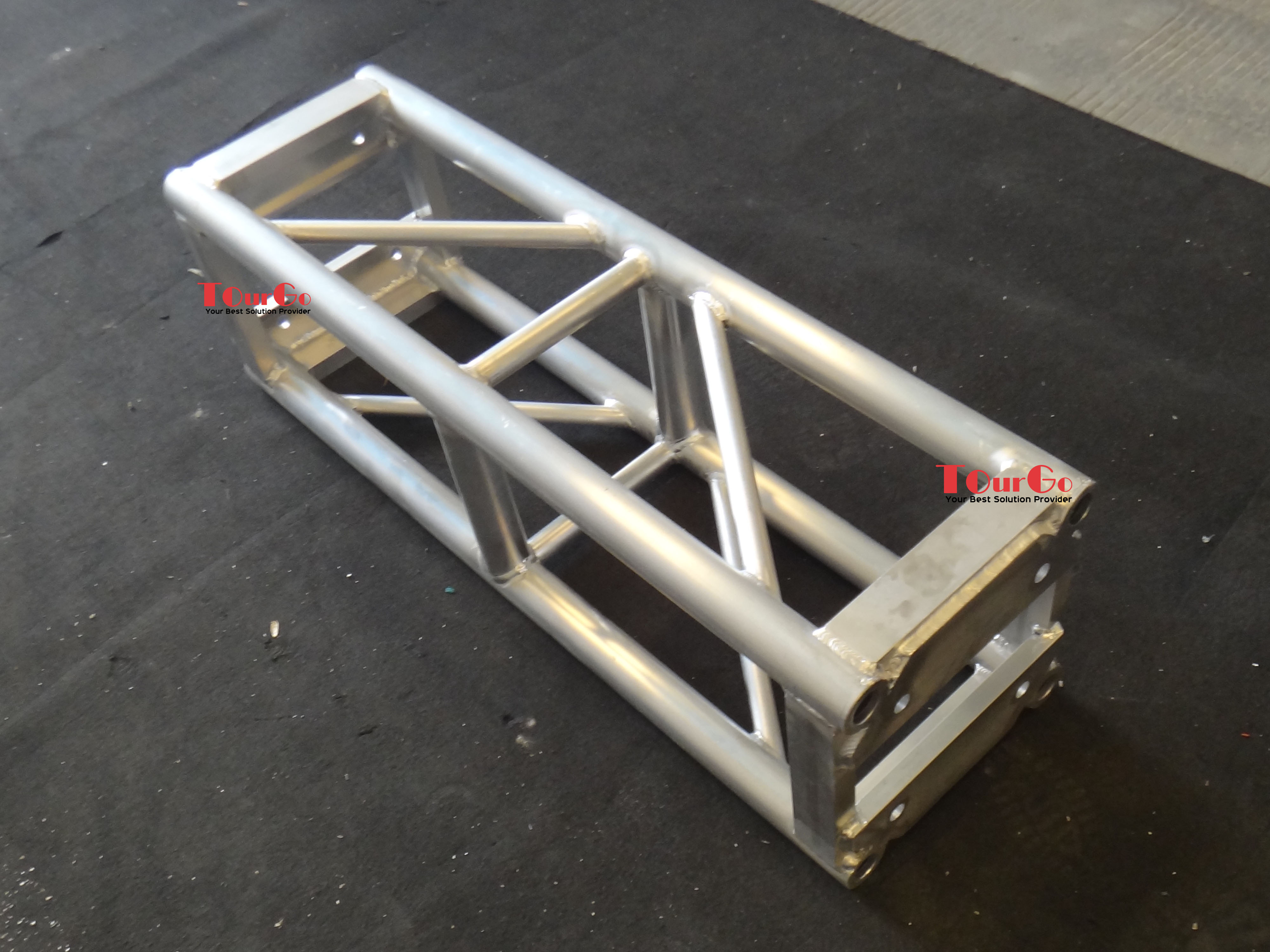 32 Box Truss