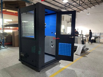 Small Single Wall Soundproof Recording Studio Booth