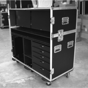 3Monitors Case