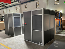 Mobile simultaneous interpretation booth for two interpreters