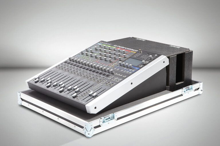 3Soundcraft Si Performer Flightcase