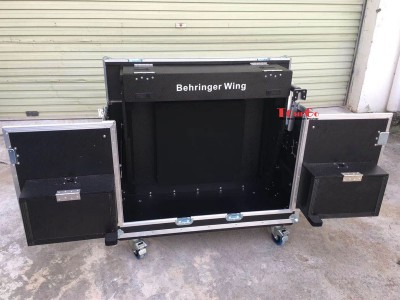 Flight case for Behringher wing 