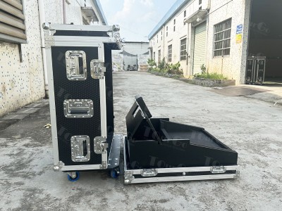 4 Lighting controller Flight case