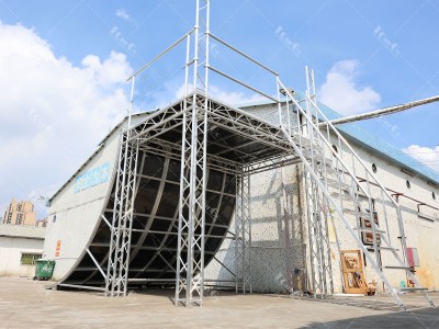 4 Warped Wall