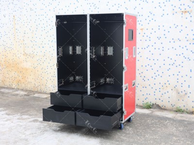 4 Wardrobe Cases 