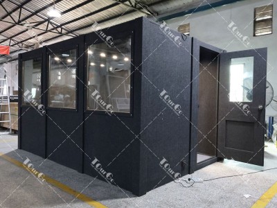 4 Recording Booth