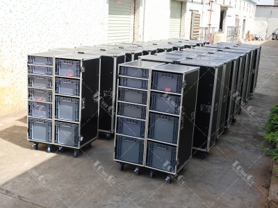4 clamshell case