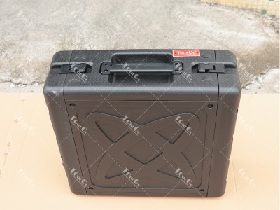4 PE Material Flight Case