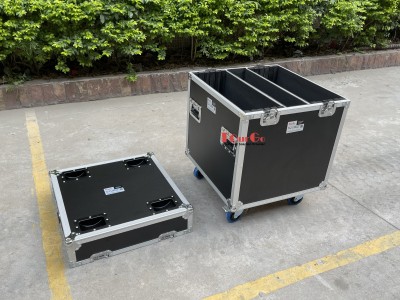 4Flight case for base plate with spigot