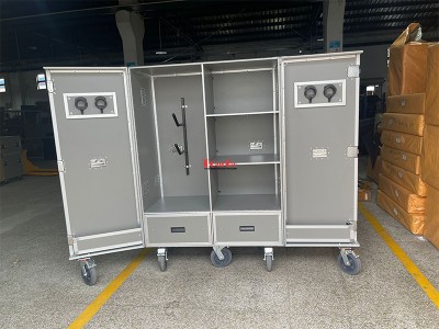 Customized Grey Equestrian Tack Locker 6 Saddles or 3 Saddles Storage Flight Case for Equipment