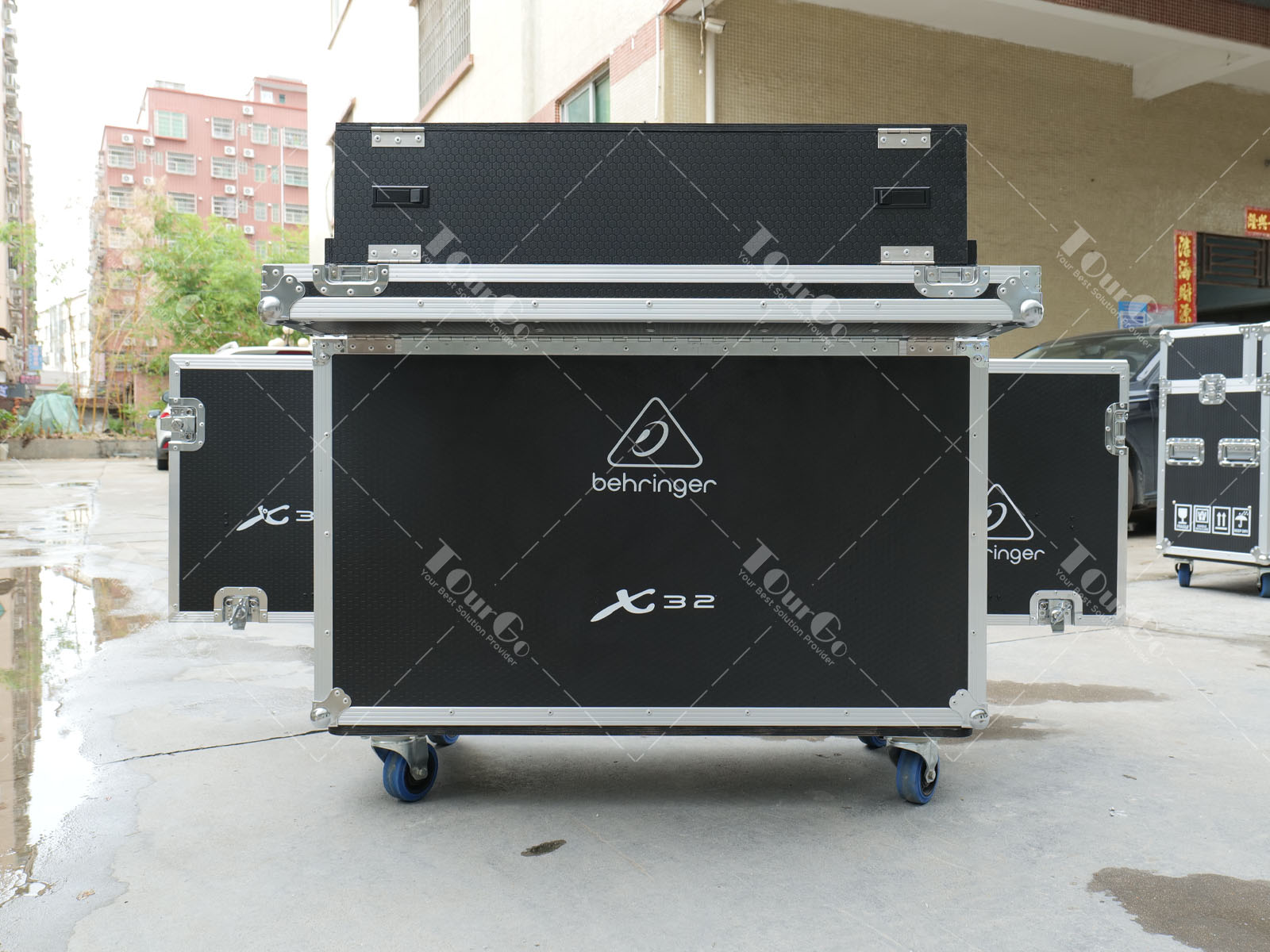 4Flip flight case for Behringer X32 