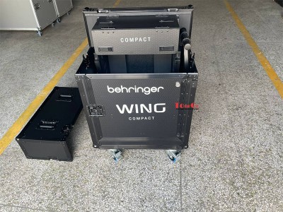 All In Black Flip flight case for Behringer Wing Compact