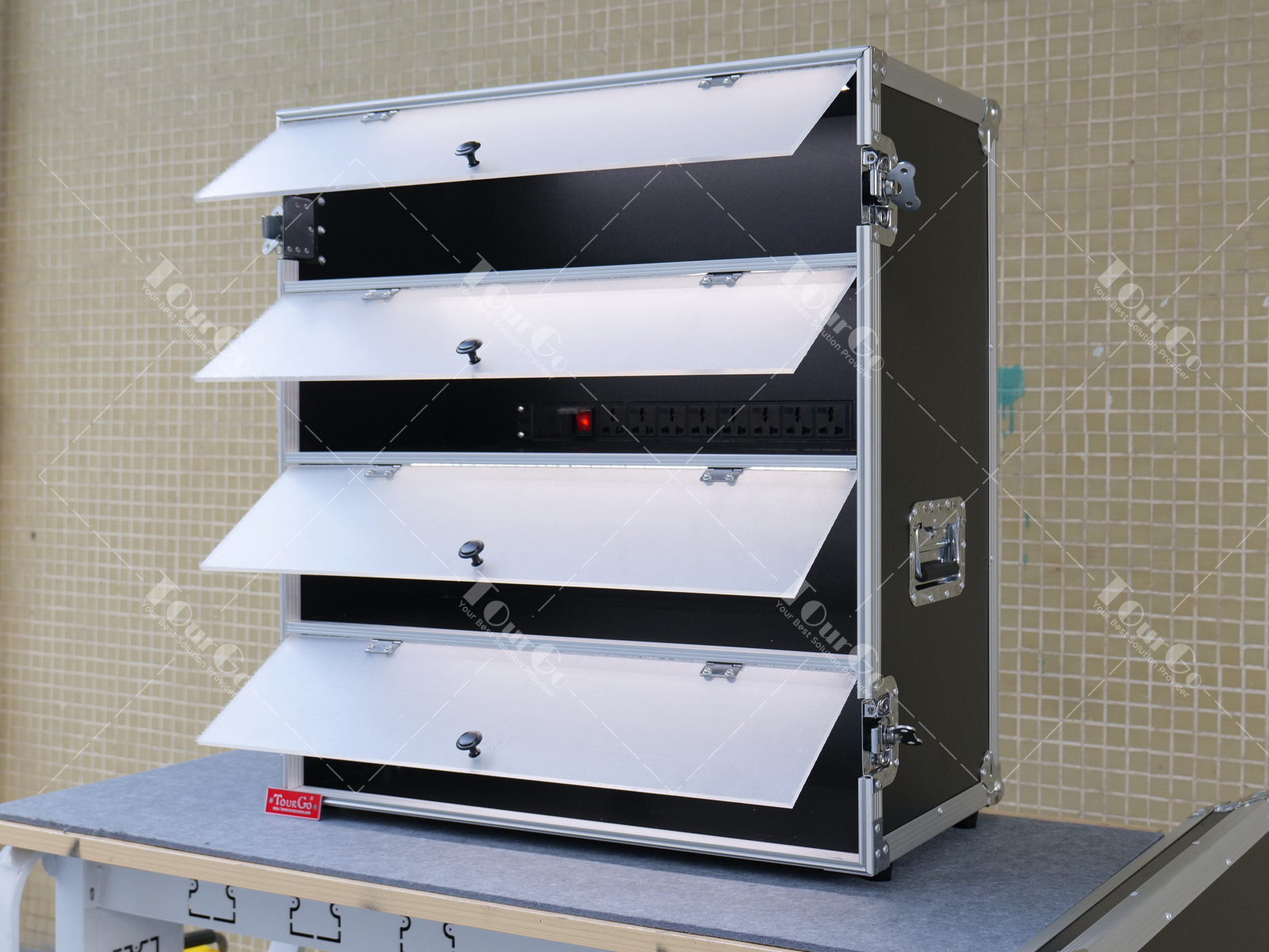 4Shoe flight case