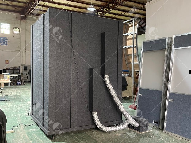 podcast booth4