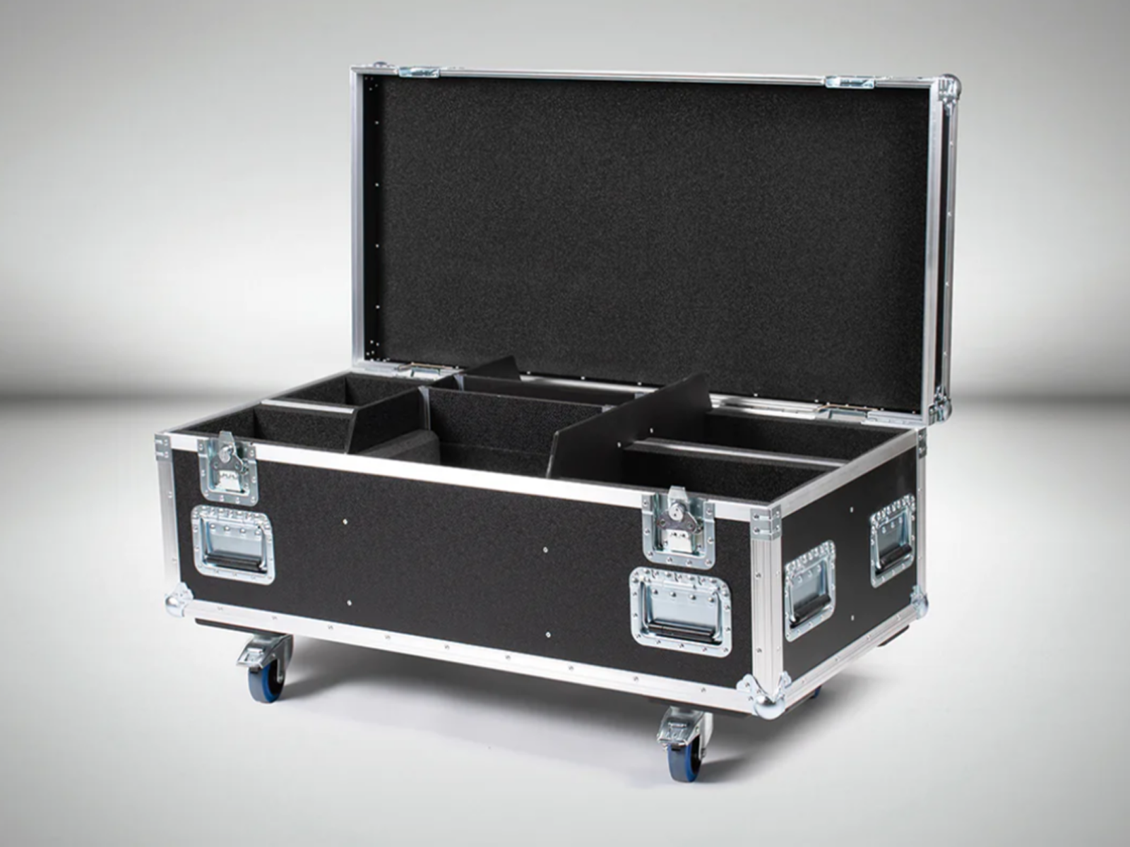 4Antari M-4 Stage Fog Jet Flight Case