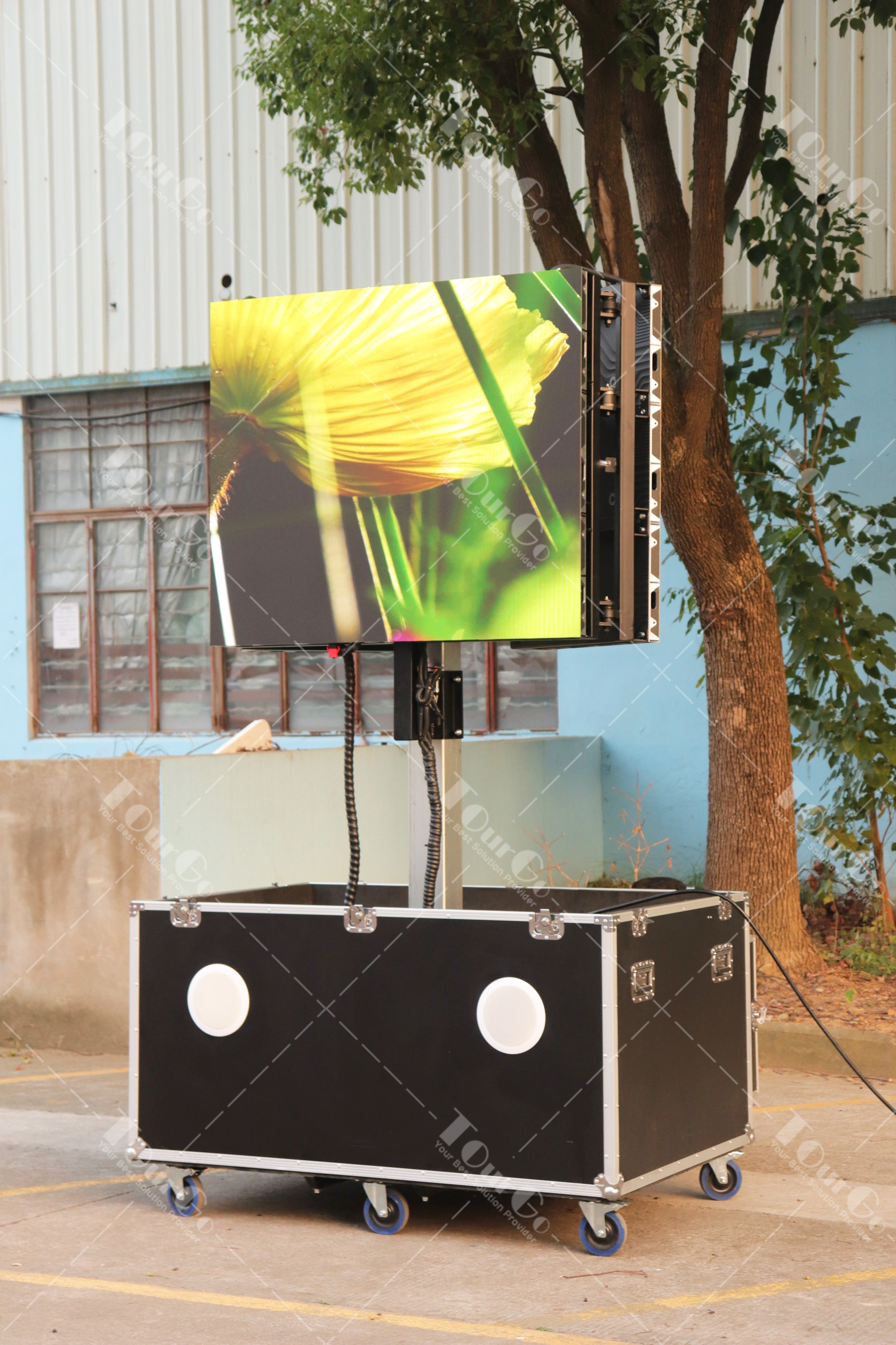 4 Mobile LED Screen Trailer/ Cart