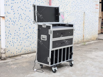 4  Storage tools flight case