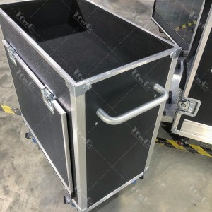 4 Laptop transport case